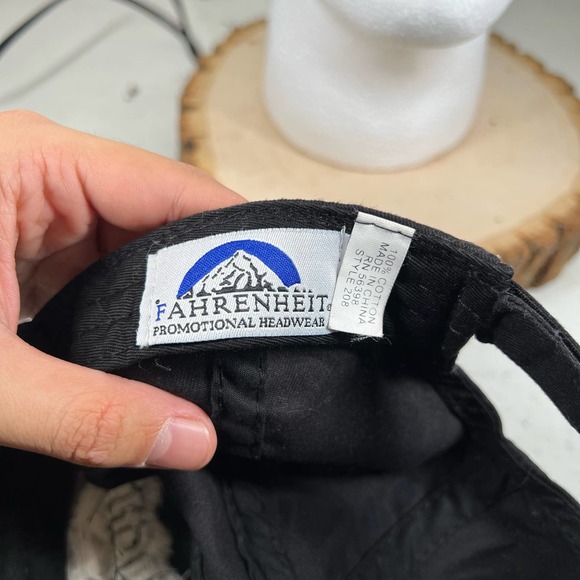 Coors Light Beer NHL Embroidered Logo Baseball Cap Hat Hook and Loop Black Red - Picture 7 of 7